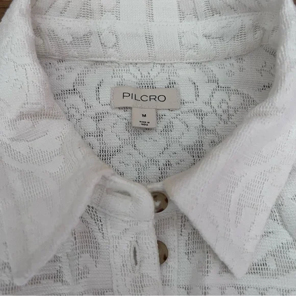 Anthropologie - The Aly Puff-Sleeve Button Down White Blouse by Pilcro - Picture 3 of 9